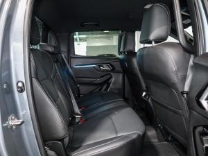 Isuzu D-Max 3.0TD double cab V-Cross 4x4 - Image 20