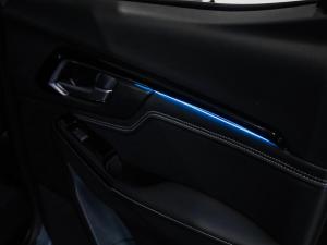 Isuzu D-Max 3.0TD double cab V-Cross 4x4 - Image 25