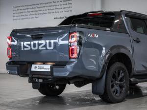 Isuzu D-Max 3.0TD double cab V-Cross 4x4 - Image 8