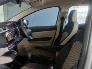 Renault Triber 1.0 Prestige auto - Image 17