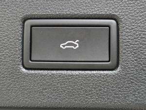 Volkswagen T-Roc 2.0TSI 4Motion R-Line - Image 9