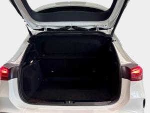 Mercedes-Benz GLA GLA200 Progressive - Image 10