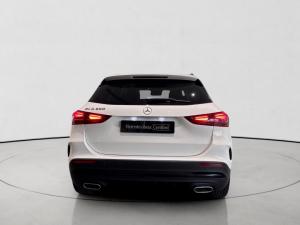 Mercedes-Benz GLA GLA200 Progressive - Image 6