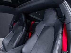 Porsche 911 Carrera 4 GTS coupe - Image 10