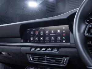 Porsche 911 Carrera 4 GTS coupe - Image 19