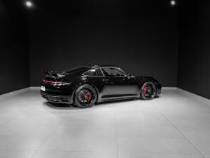 Porsche 911 Carrera 4 GTS coupe - Image 22
