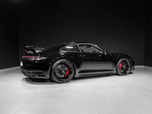 Porsche 911 Carrera 4 GTS coupe - Image 23