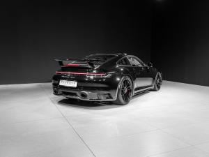 Porsche 911 Carrera 4 GTS coupe - Image 25
