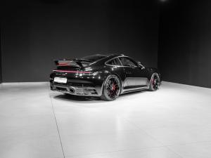 Porsche 911 Carrera 4 GTS coupe - Image 30