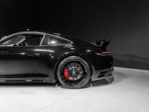 Porsche 911 Carrera 4 GTS coupe - Image 5