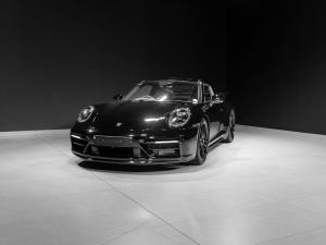 Porsche 911 Carrera 4 GTS coupe - Image 8
