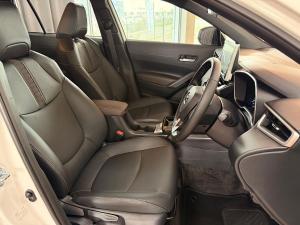 Toyota Corolla Cross 1.8 HEV XS - Image 14