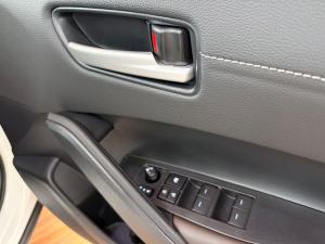 Toyota Corolla Cross 1.8 HEV XS - Image 25