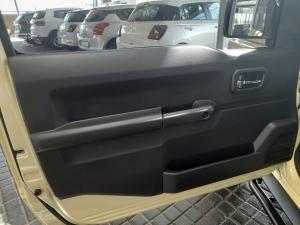Suzuki Jimny 1.5 GLX AllGrip 3-door auto - Image 14