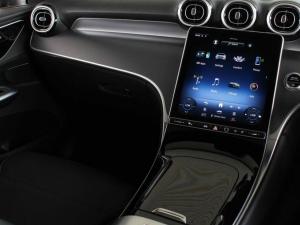 Mercedes-Benz GLC GLC300d 4Matic Avantgarde - Image 11