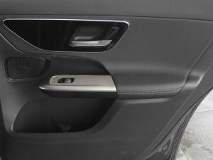 Mercedes-Benz GLC GLC300d 4Matic Avantgarde - Image 15