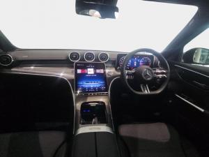 Mercedes-Benz C-Class C200 AMG Line - Image 11