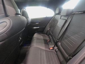 Mercedes-Benz C-Class C200 AMG Line - Image 13