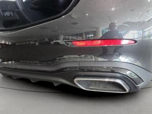 Mercedes-Benz C-Class C200 AMG Line - Image 7