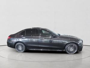 Mercedes-Benz C-Class C200 AMG Line - Image 8