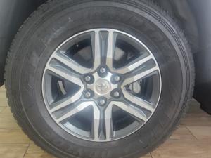 Toyota Fortuner 2.4GD-6 manual - Image 11