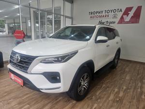 Toyota Fortuner 2.4GD-6 manual - Image 12