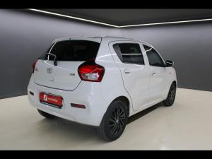 Toyota Vitz 1.0 XR manual - Image 2