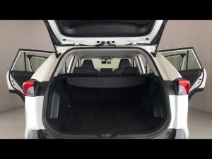 Toyota RAV4 2.0 GX auto - Image 13