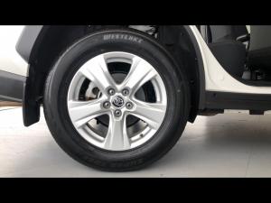 Toyota RAV4 2.0 GX auto - Image 20