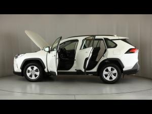 Toyota RAV4 2.0 GX auto - Image 26