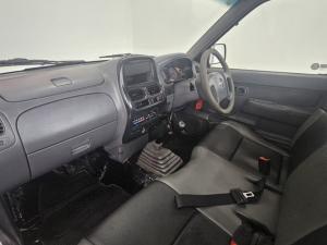 Nissan NP300 Hardbody 2 - Image 7