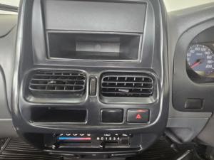 Nissan NP300 Hardbody 2 - Image 10