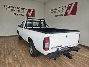 Nissan NP300 Hardbody 2 - Image 13