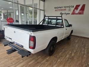 Nissan NP300 Hardbody 2 - Image 2