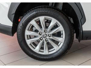 Toyota Corolla Cross 1.8 Hybrid XS - Image 13