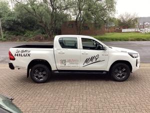 Toyota Hilux 2.4GD-6 double cab Raider manual - Image 3