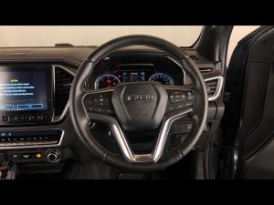 Isuzu D-Max 3.0TD double cab V-Cross 4x4 - Image 8