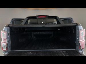 Isuzu D-Max 3.0TD double cab V-Cross 4x4 - Image 13