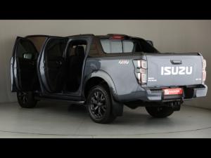 Isuzu D-Max 3.0TD double cab V-Cross 4x4 - Image 25