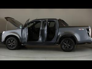 Isuzu D-Max 3.0TD double cab V-Cross 4x4 - Image 26
