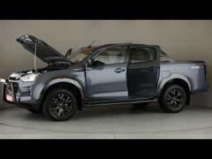 Isuzu D-Max 3.0TD double cab V-Cross 4x4 - Image 27