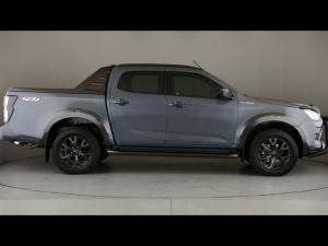 Isuzu D-Max 3.0TD double cab V-Cross 4x4 - Image 3