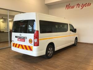 Toyota Quantum 2.8 SLWB bus 14-seater GL manual - Image 2