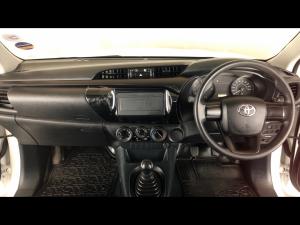 Toyota Hilux 2.0 single cab S (aircon) - Image 6