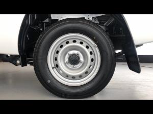 Toyota Hilux 2.0 single cab S (aircon) - Image 19