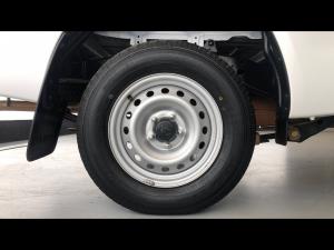 Toyota Hilux 2.0 single cab S (aircon) - Image 20