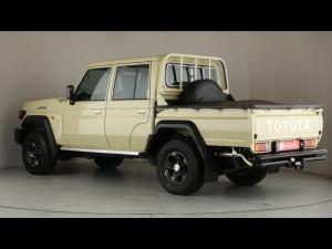 Toyota Land Cruiser 79 2.8GD-6 double cab auto - Image 21