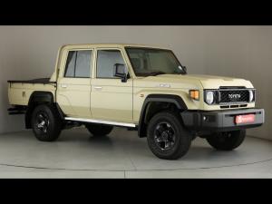 Toyota Land Cruiser 79 2.8GD-6 double cab auto - Image 1