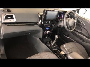 Mahindra XUV 3XO 1.2T MX2 manual - Image 7
