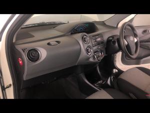 Toyota Etios sedan 1.5 Sprint - Image 7